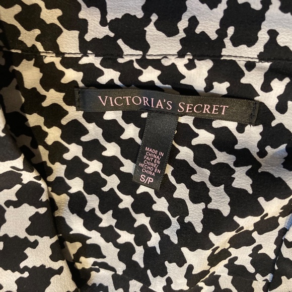 Silk Victoria's Secret Houndstooth Blouse - Picture 3 of 4